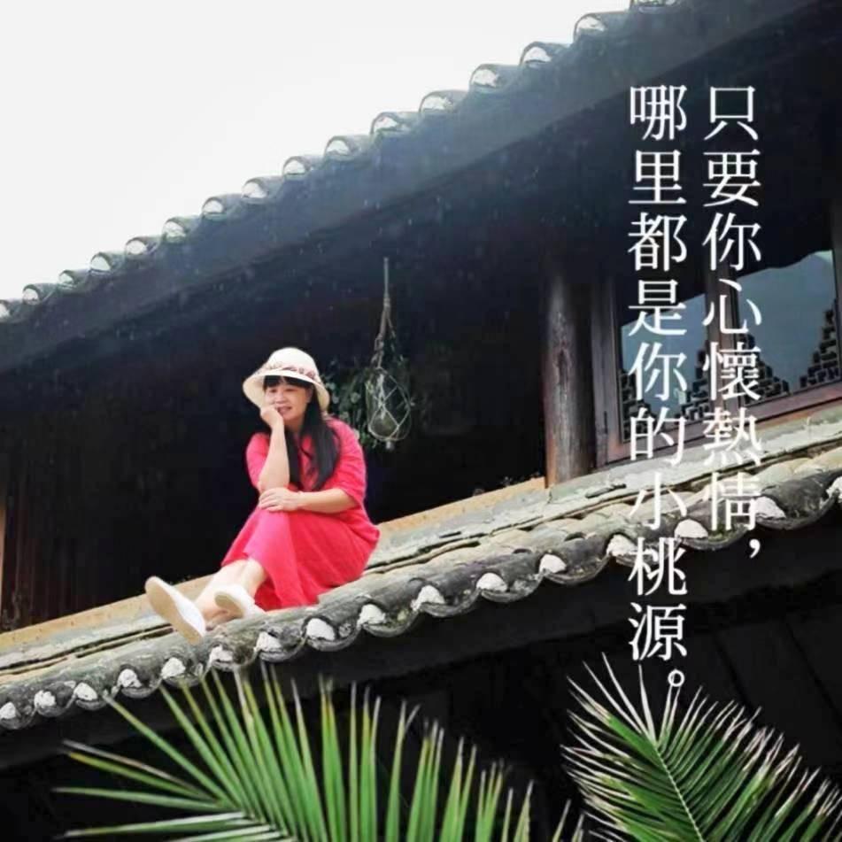 爱拍照的老三