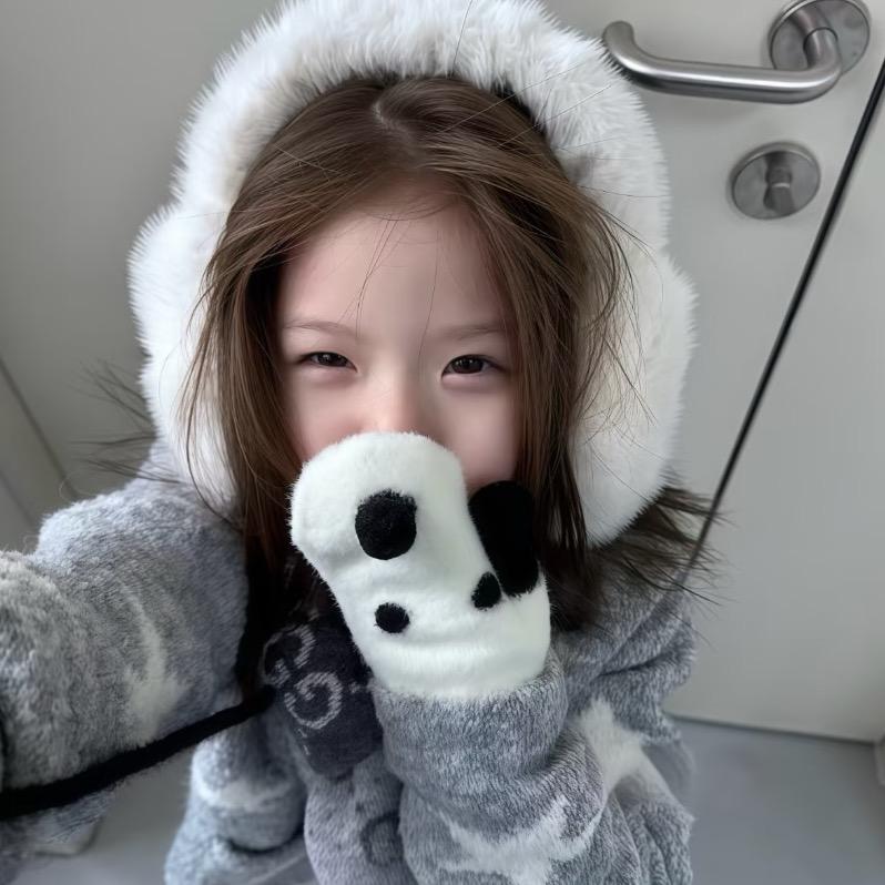 ￴￴ ￴￴ ￴ ￴￴