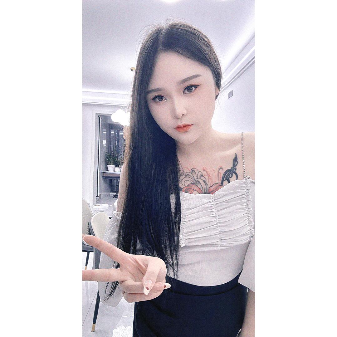 Cy.