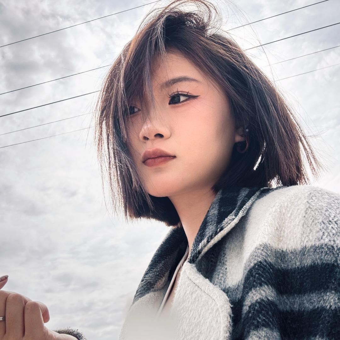 杨小赖.