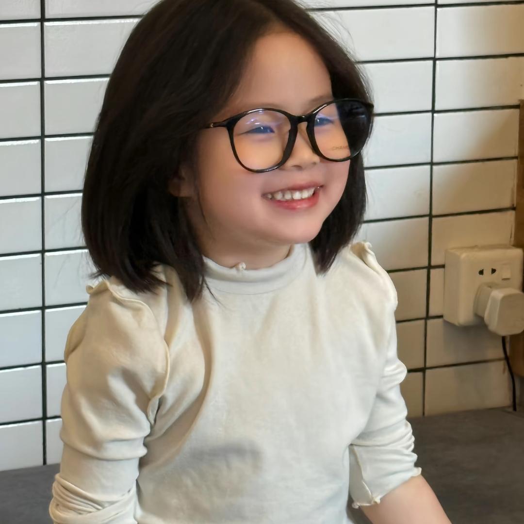 小园超乖吖