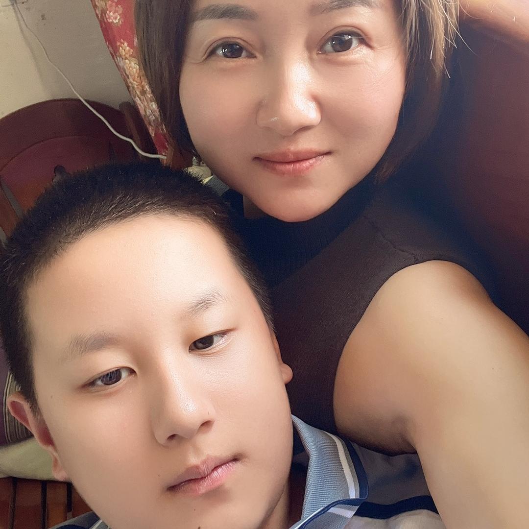 夏丽