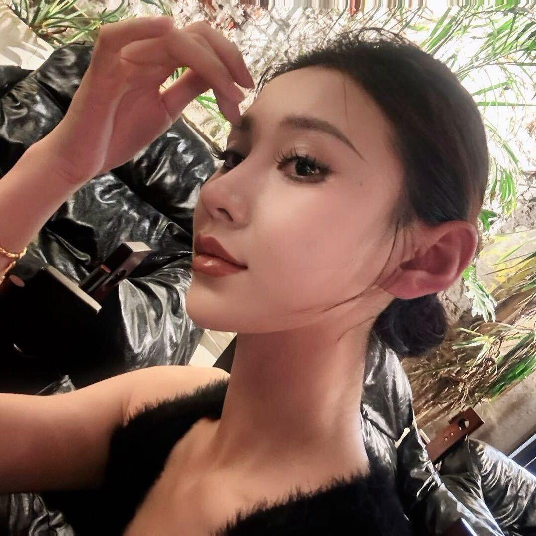 嘉奈魅力服饰精选铺