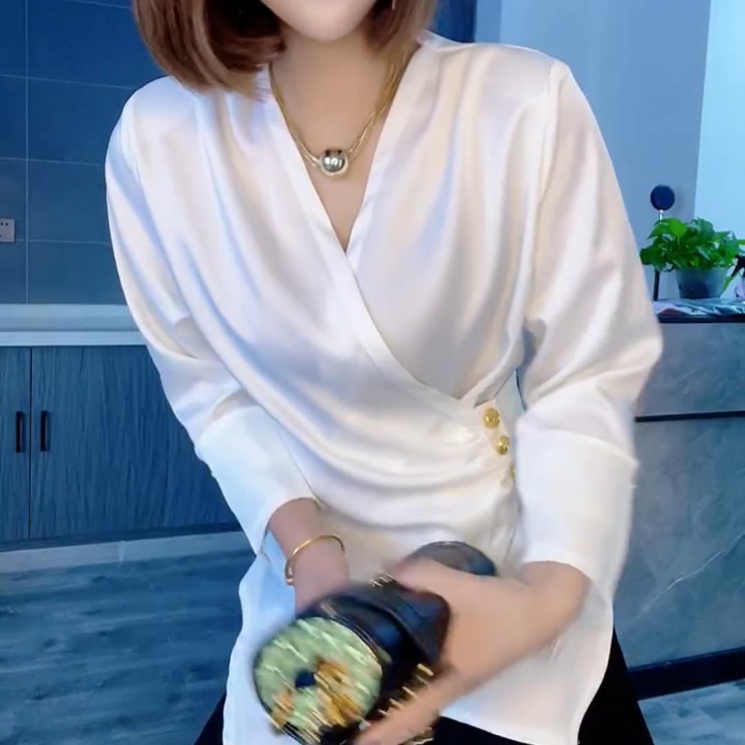 瑜馨伟服饰
