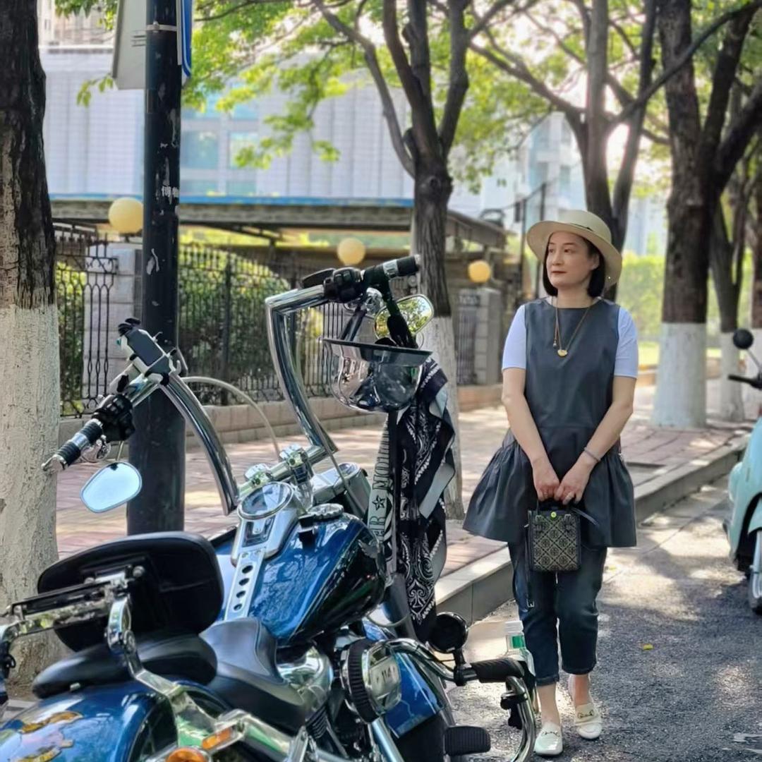 不爱吃鱼的兔子🐰