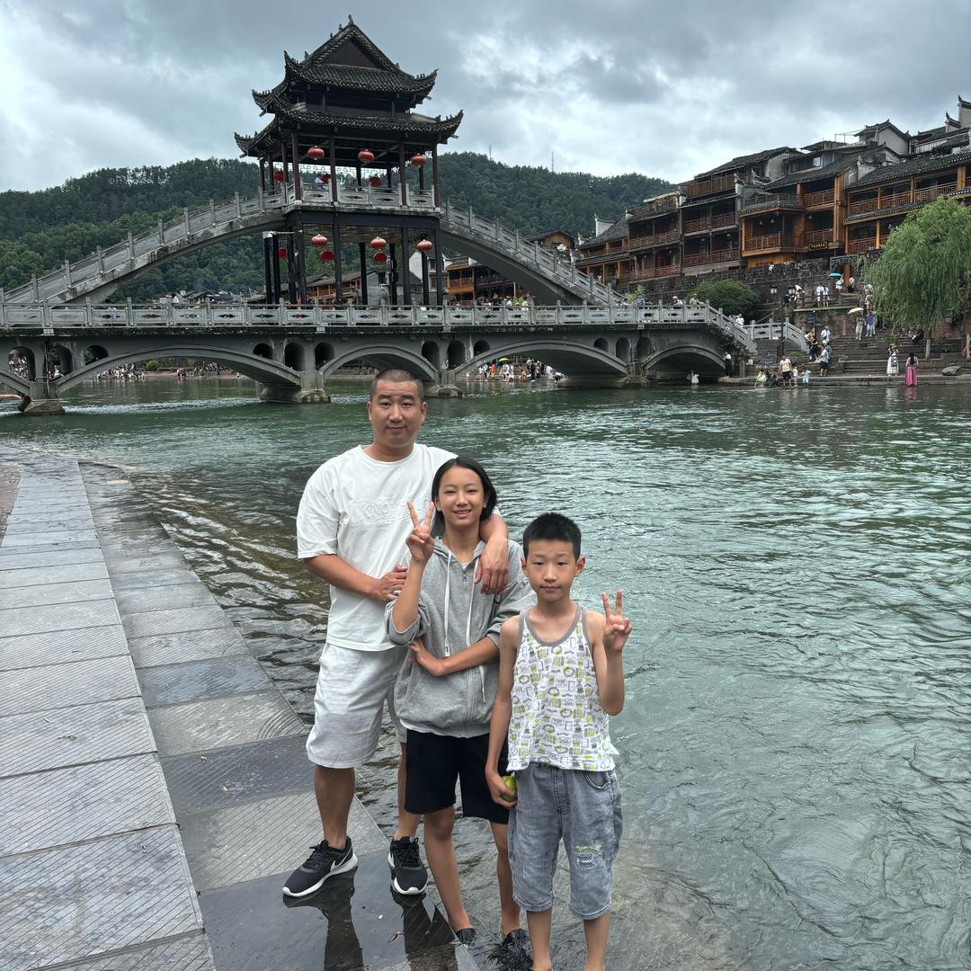 陈开赐（中国🇨🇳旅游达人）