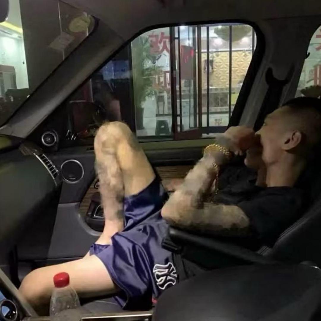 ㅤㅤ҈҉҈҉҈҉҈҉҈҉҈҉ ᙆ