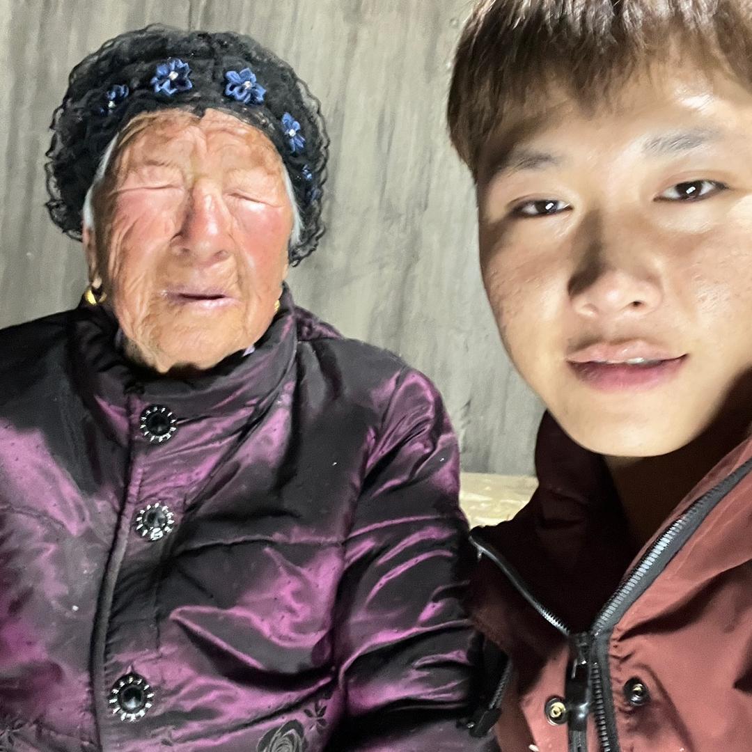 小宇和奶奶（记录生活）