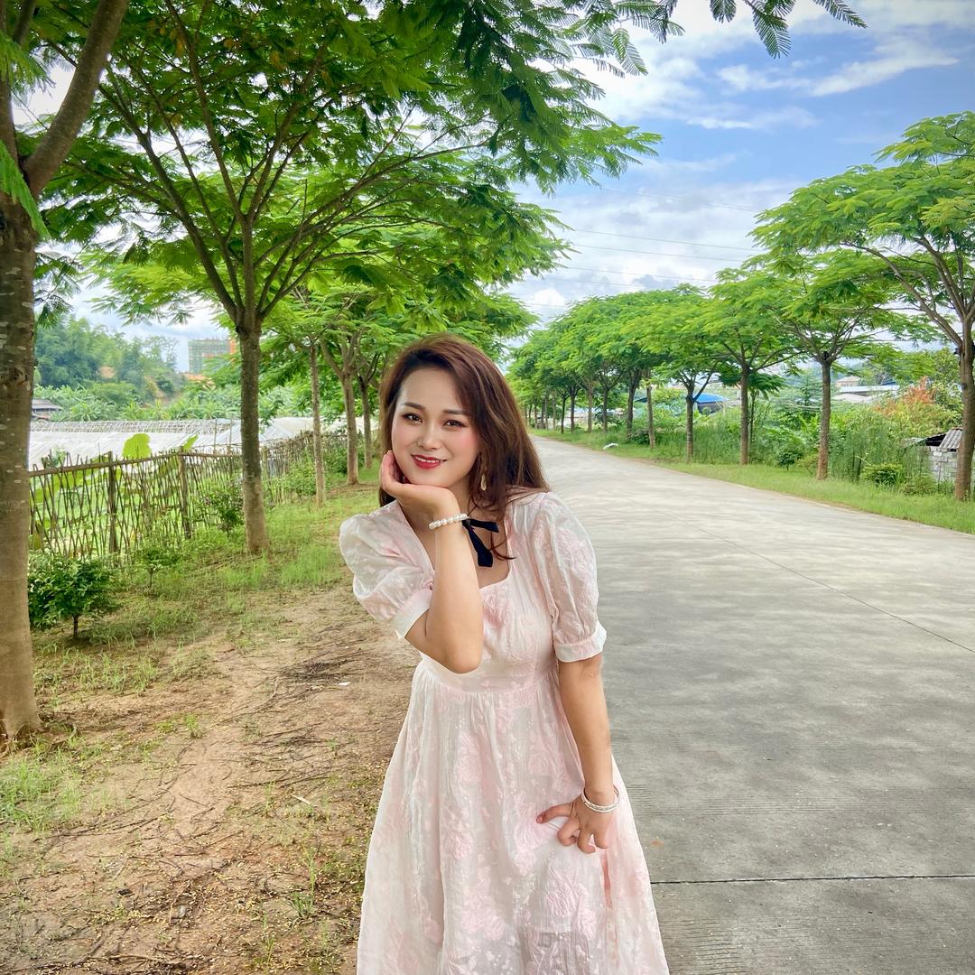 陇川百顺c1女教练