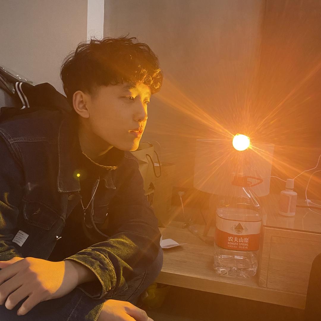小赵会飞