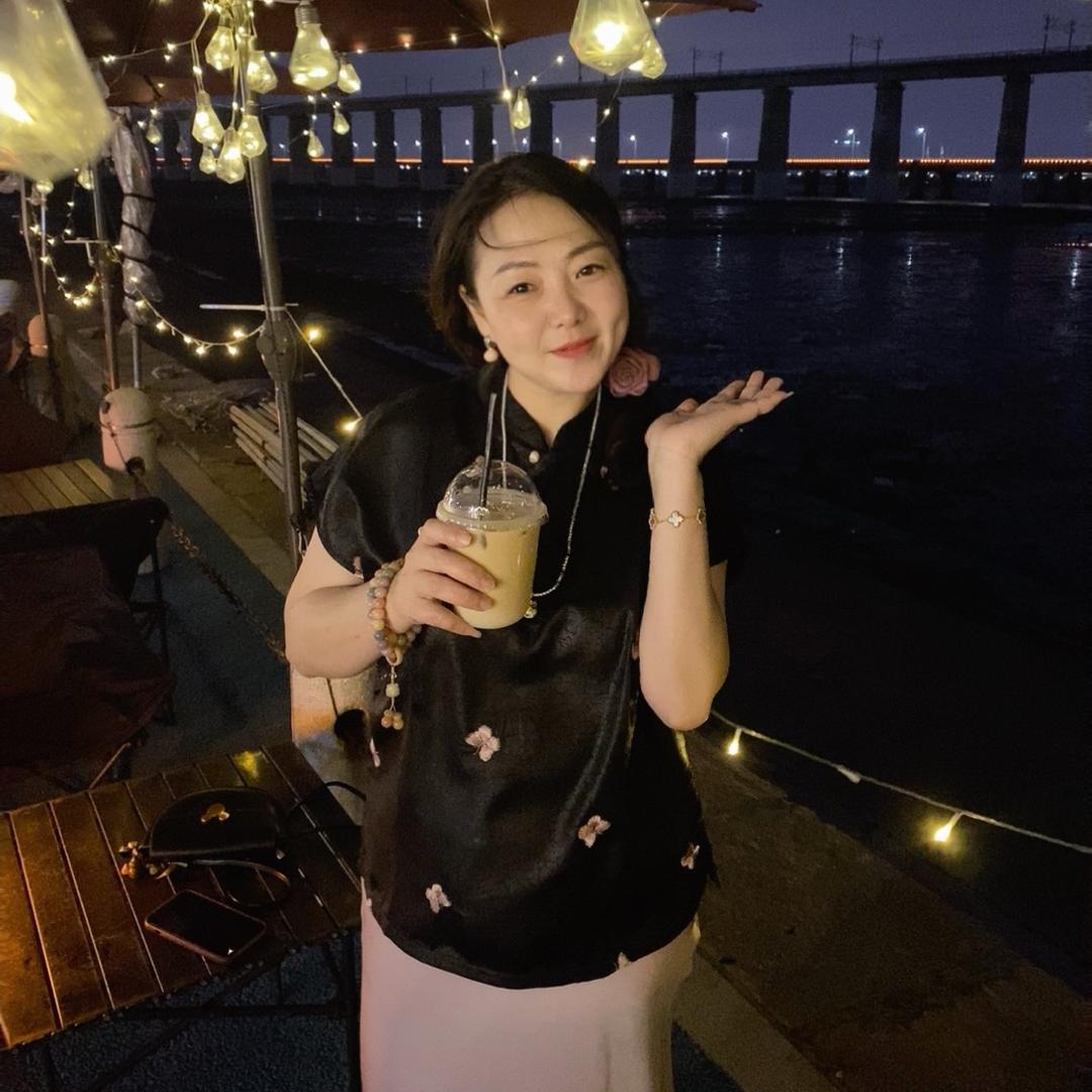 栎茹您专属的置业顾问