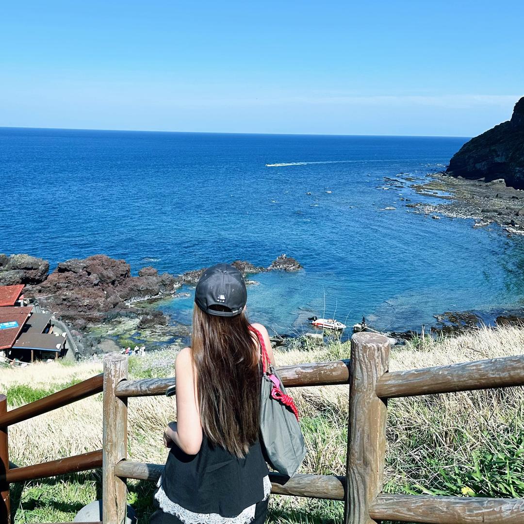 小黑努力卖腾势