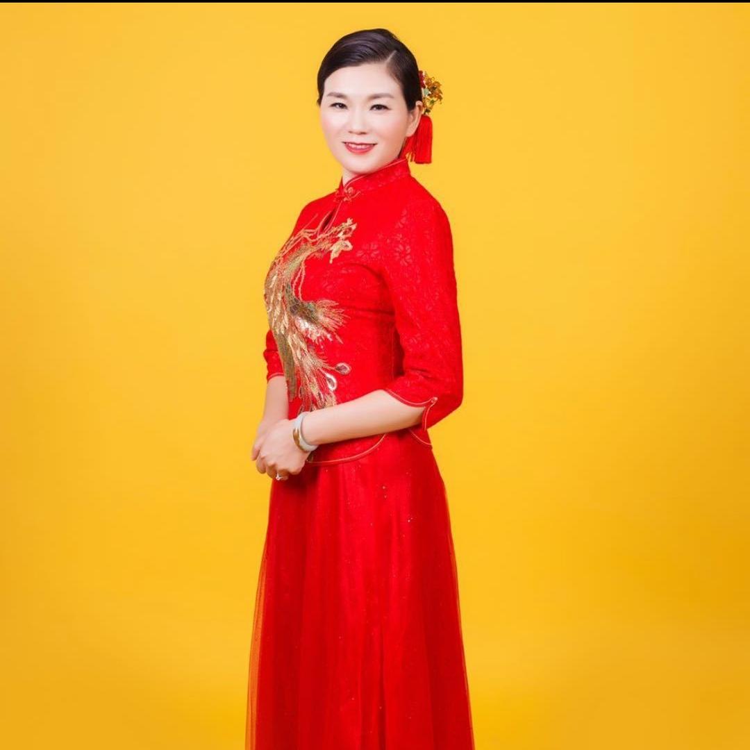 大脚板何柄熹