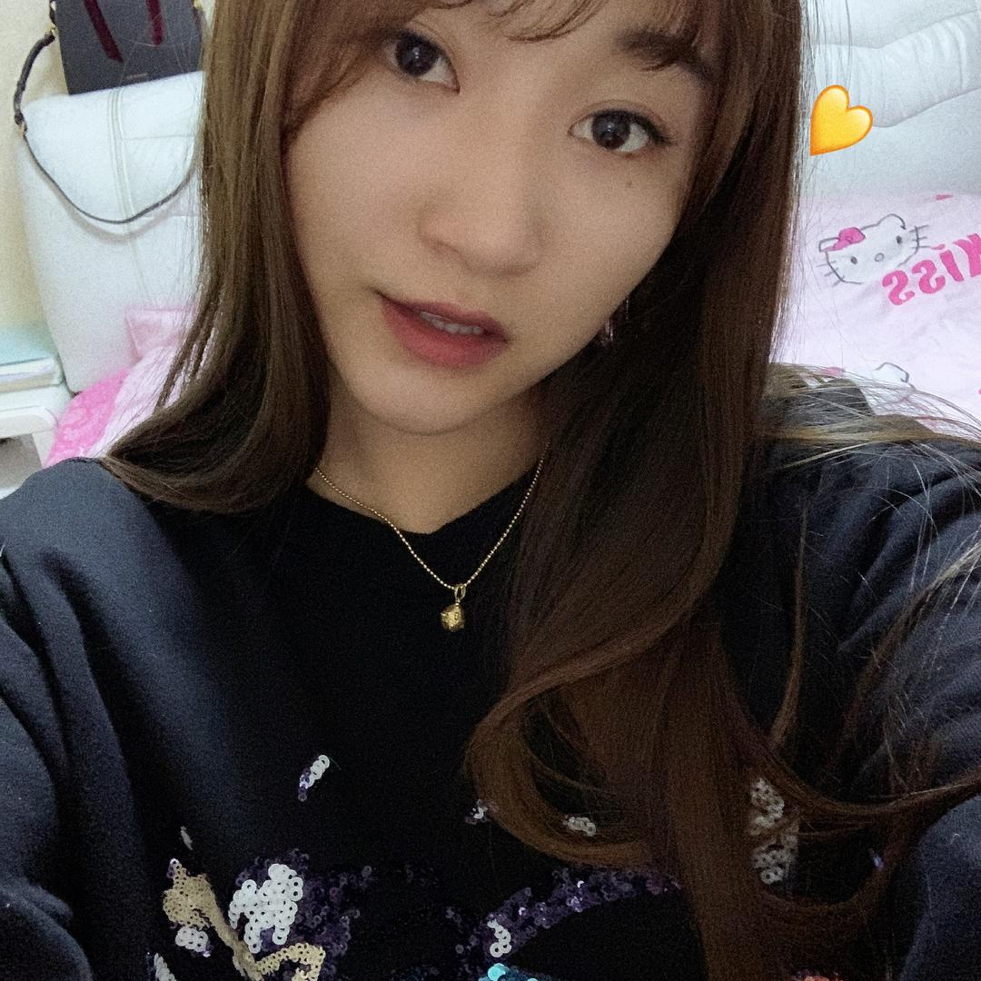 不吃香菜的妞妞👑