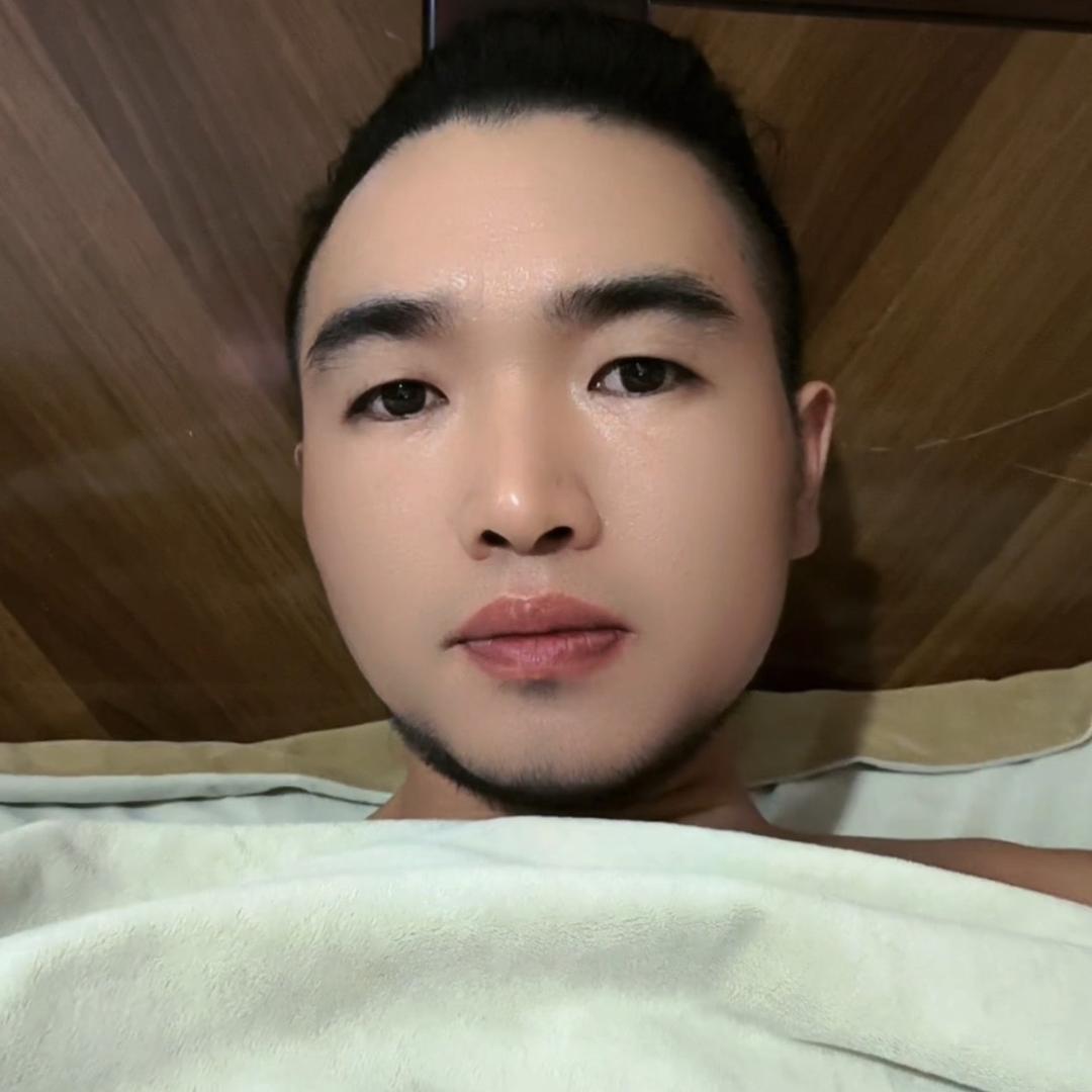 牛哥摆摊推车