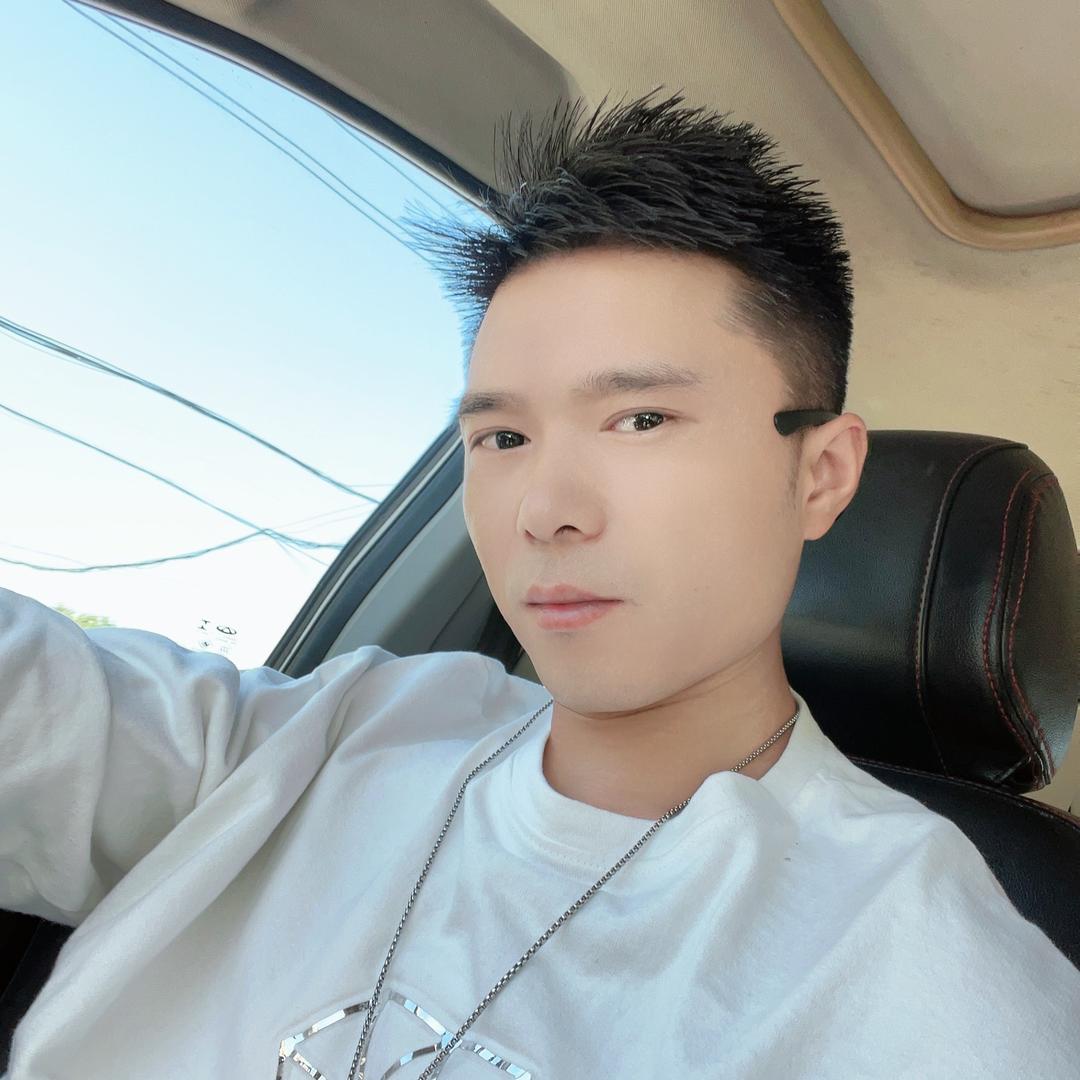 潮酷男童穿搭