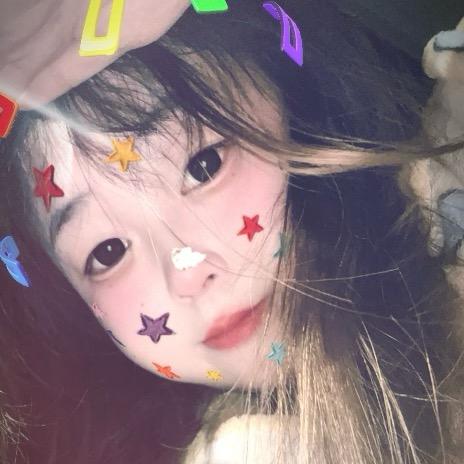 权志龙.