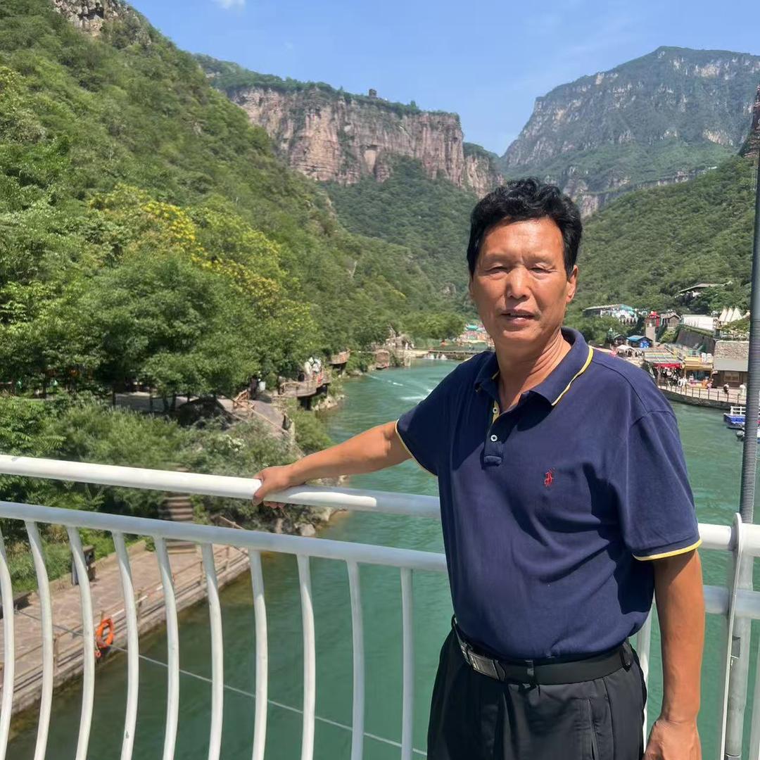 爱唱歌的大叔
