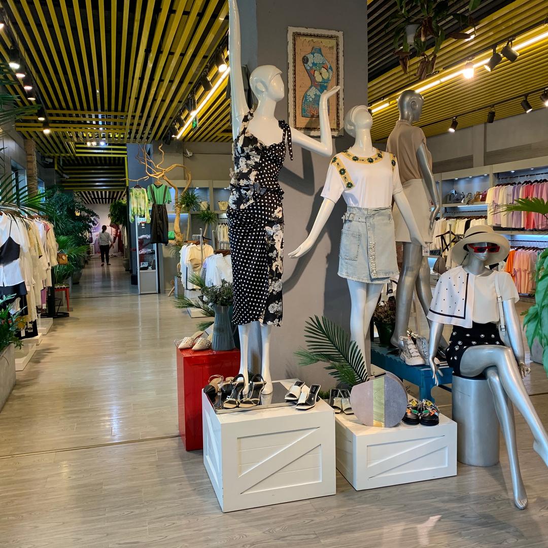 思卡诺工厂店