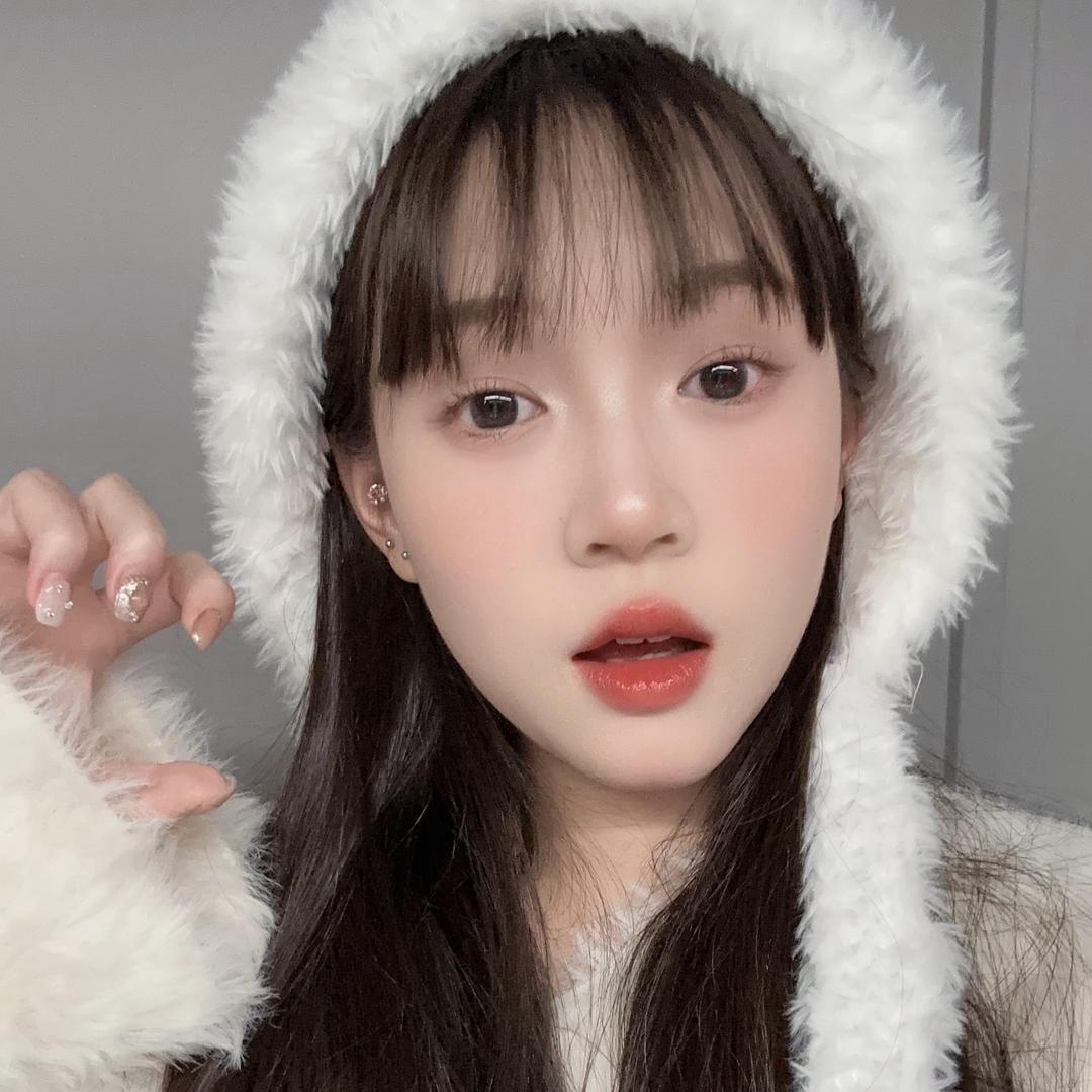曼筠