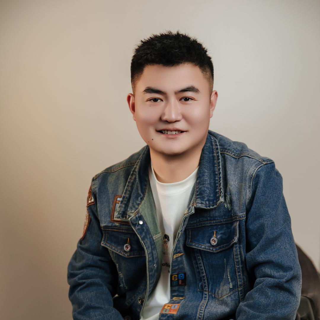 壮壮（索图大舞台报名处）