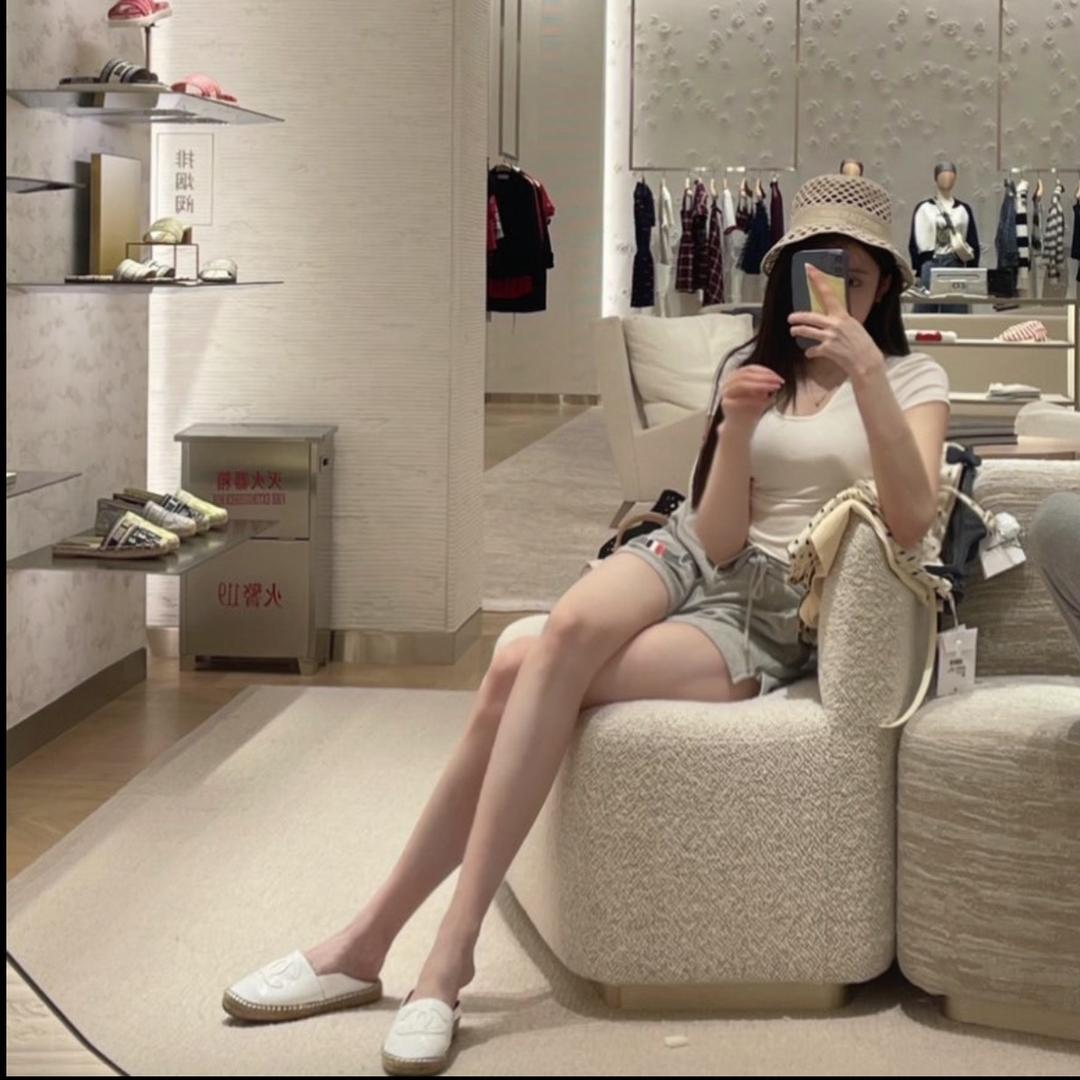 钱清颜开心美丽