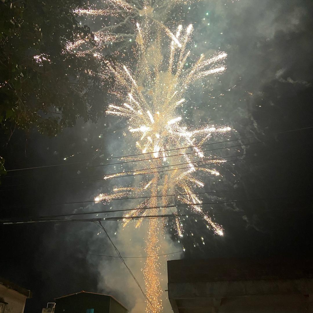 是洪不是红就是小洪