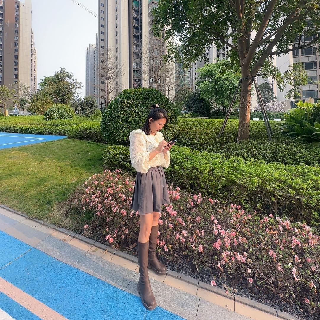 衣柜定制的小姐姐