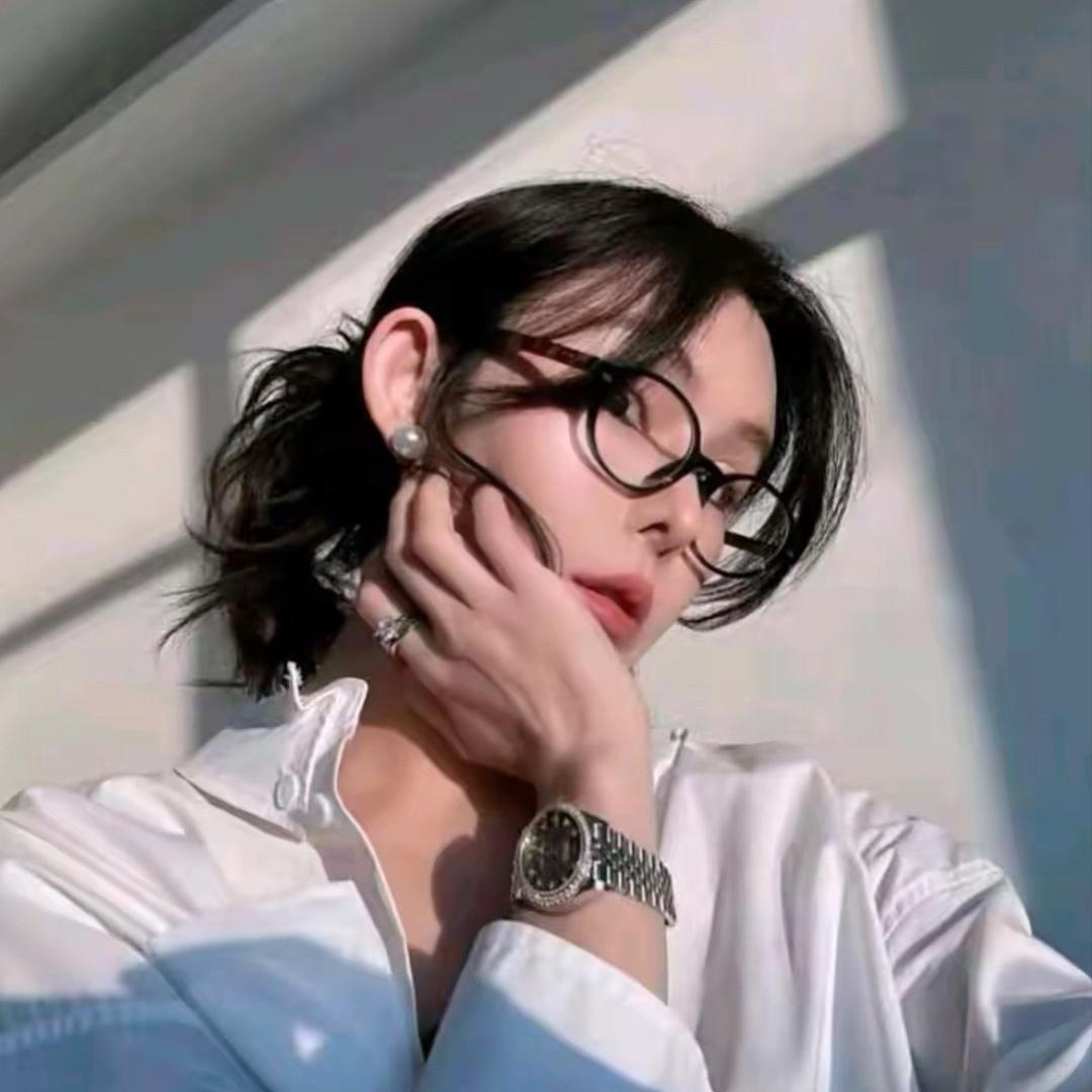 侯點點（时尚穿搭）