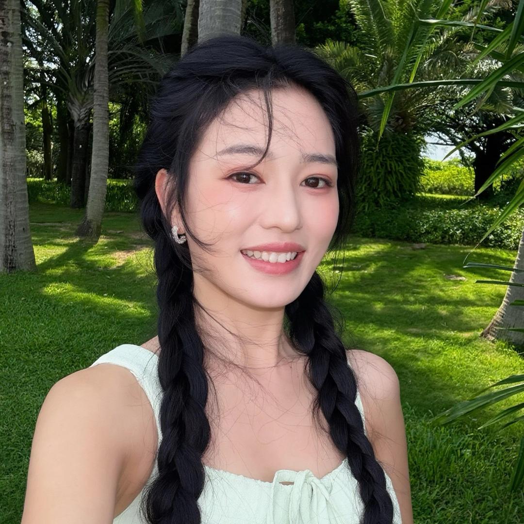 演员 李小倩
