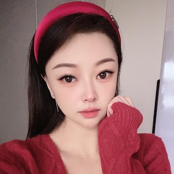 👑八月