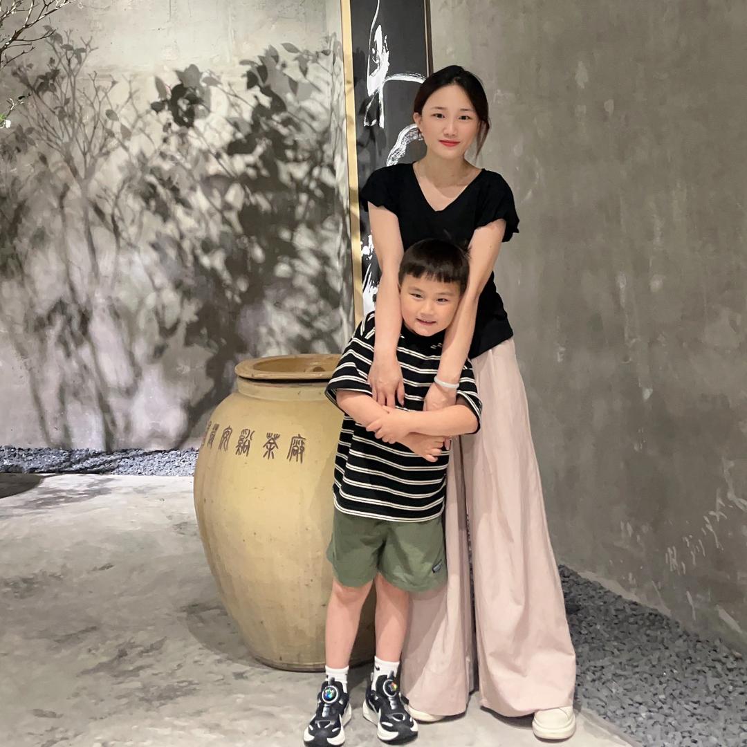 玉玉（单亲妈妈）
