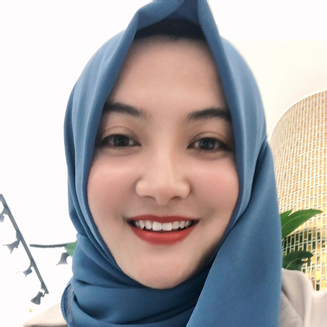 少女的飞饼