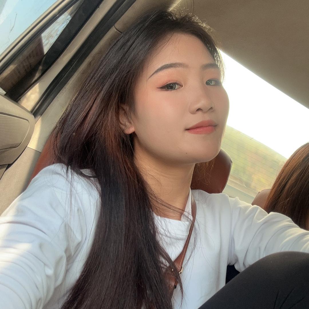 张德美。