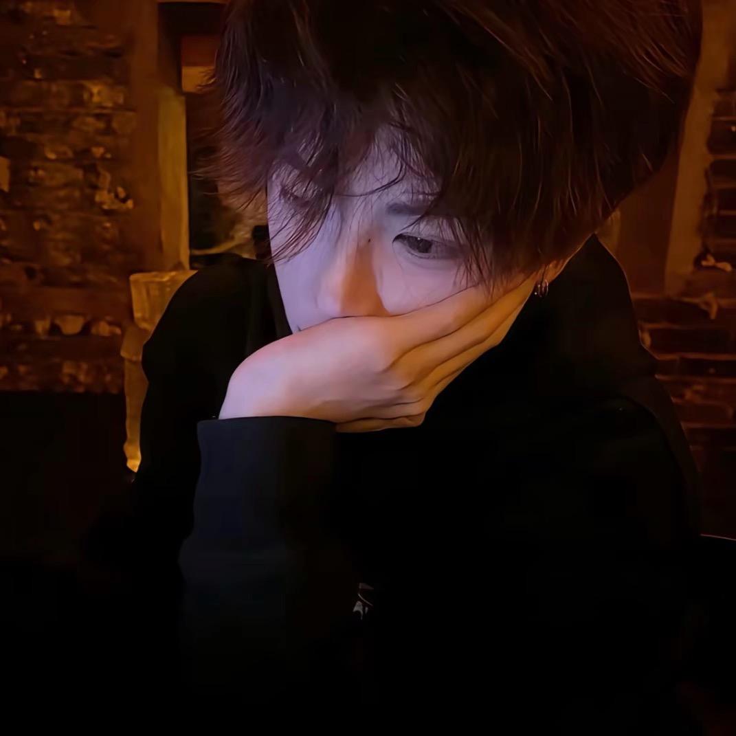 只配偷窥别人幸福的哥布林