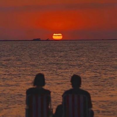 抬头仰望星空