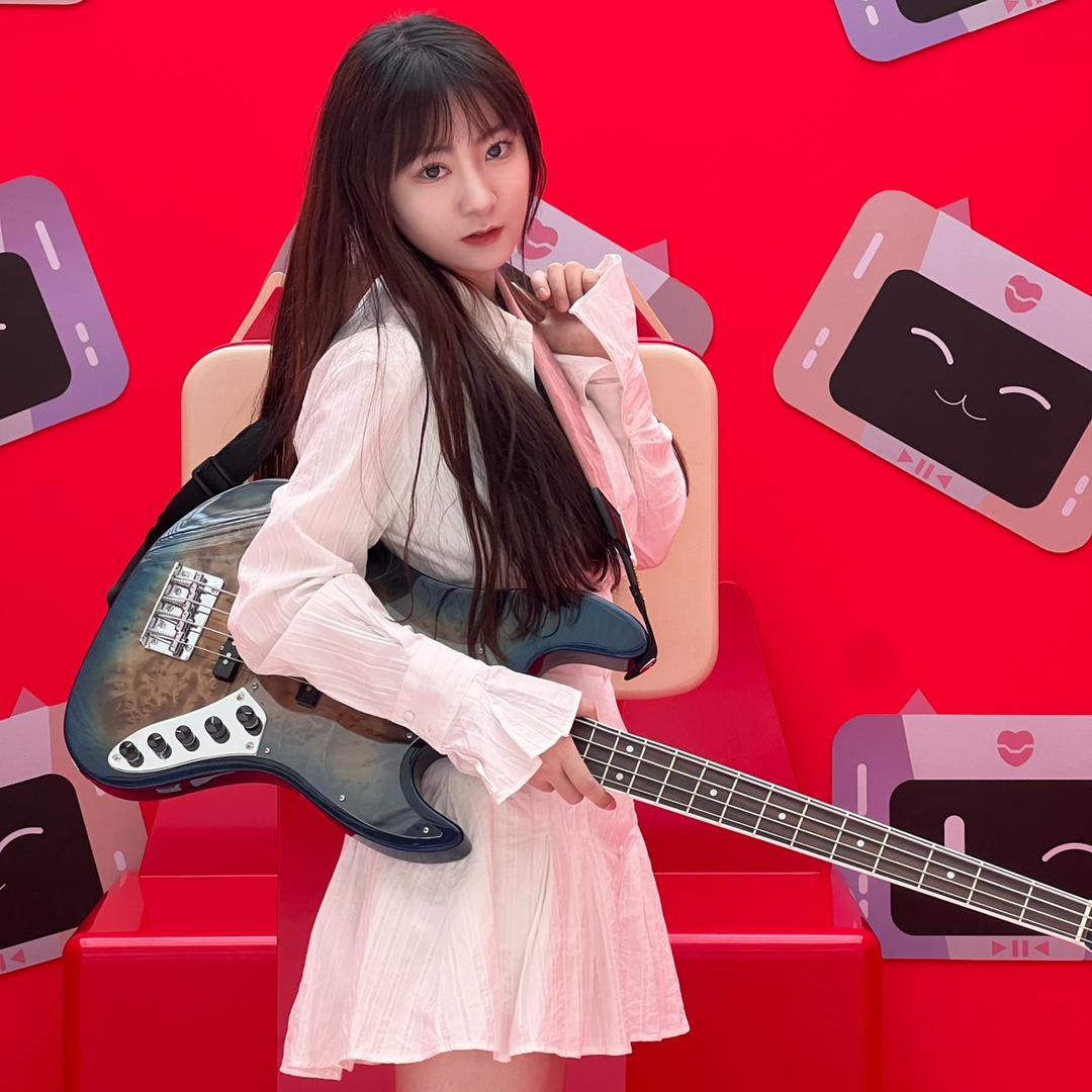 Ponybass佳佳