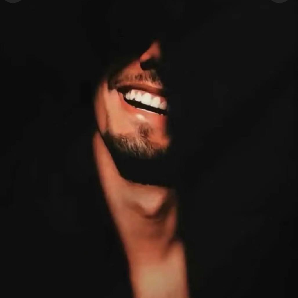侯同学😈