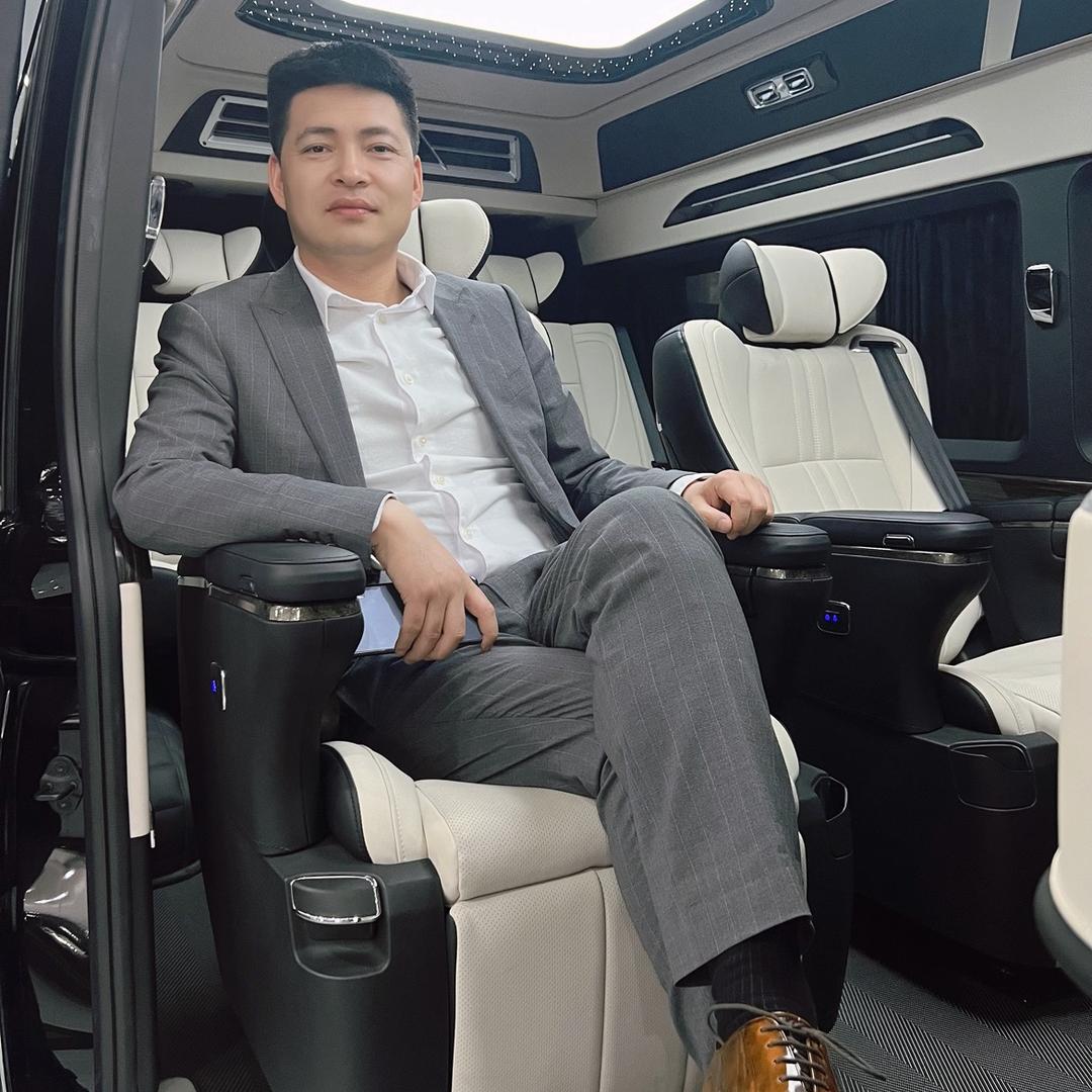 车圈罗校长商务车 房车