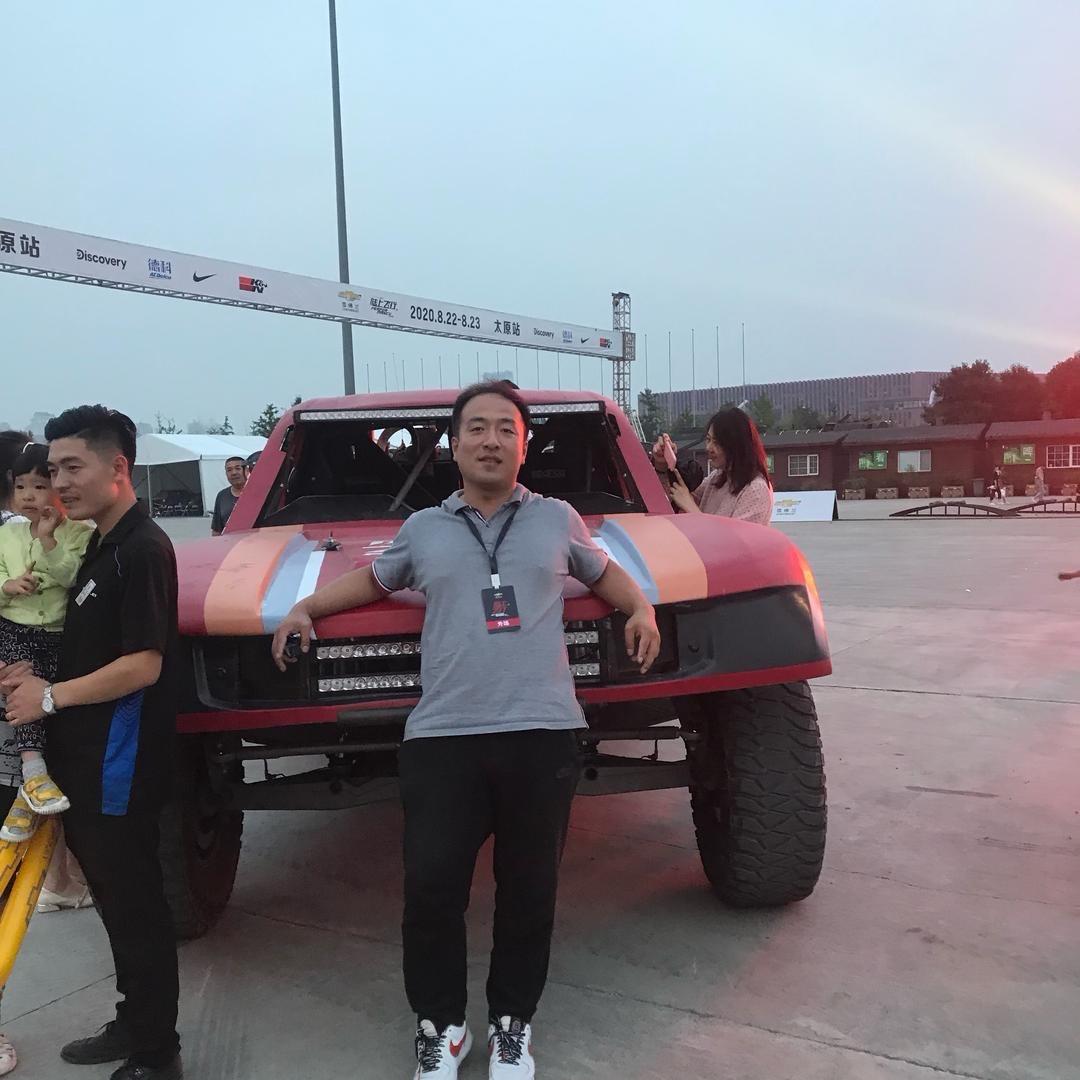 会变身的汽车人