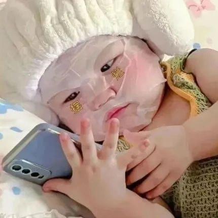 小羊爱吃草