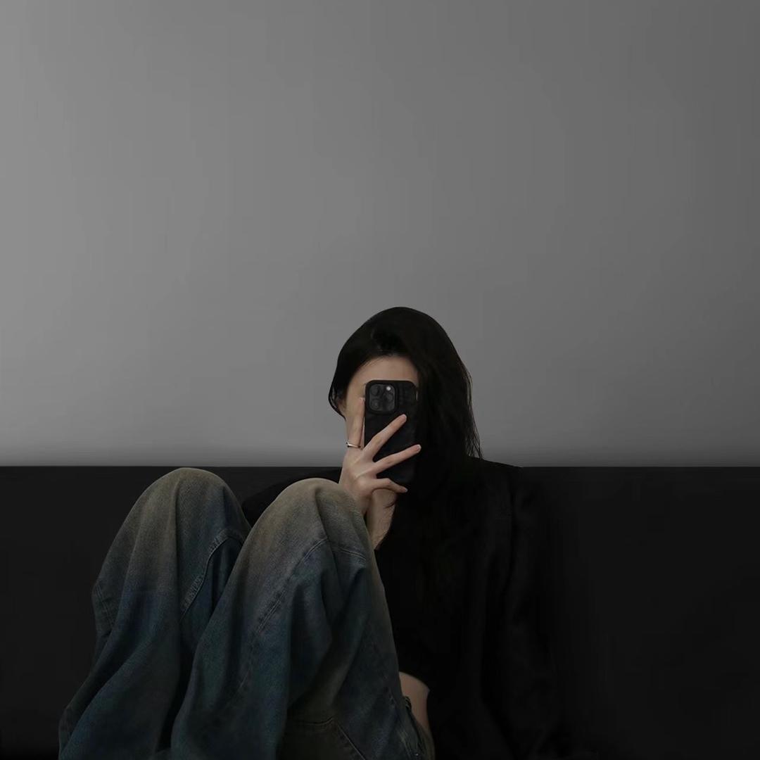 S.💛 🖤