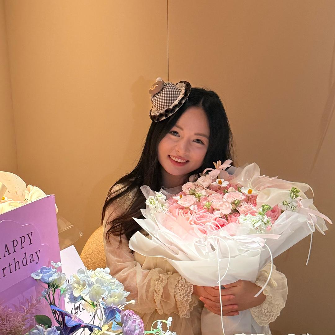 小谷子^ -