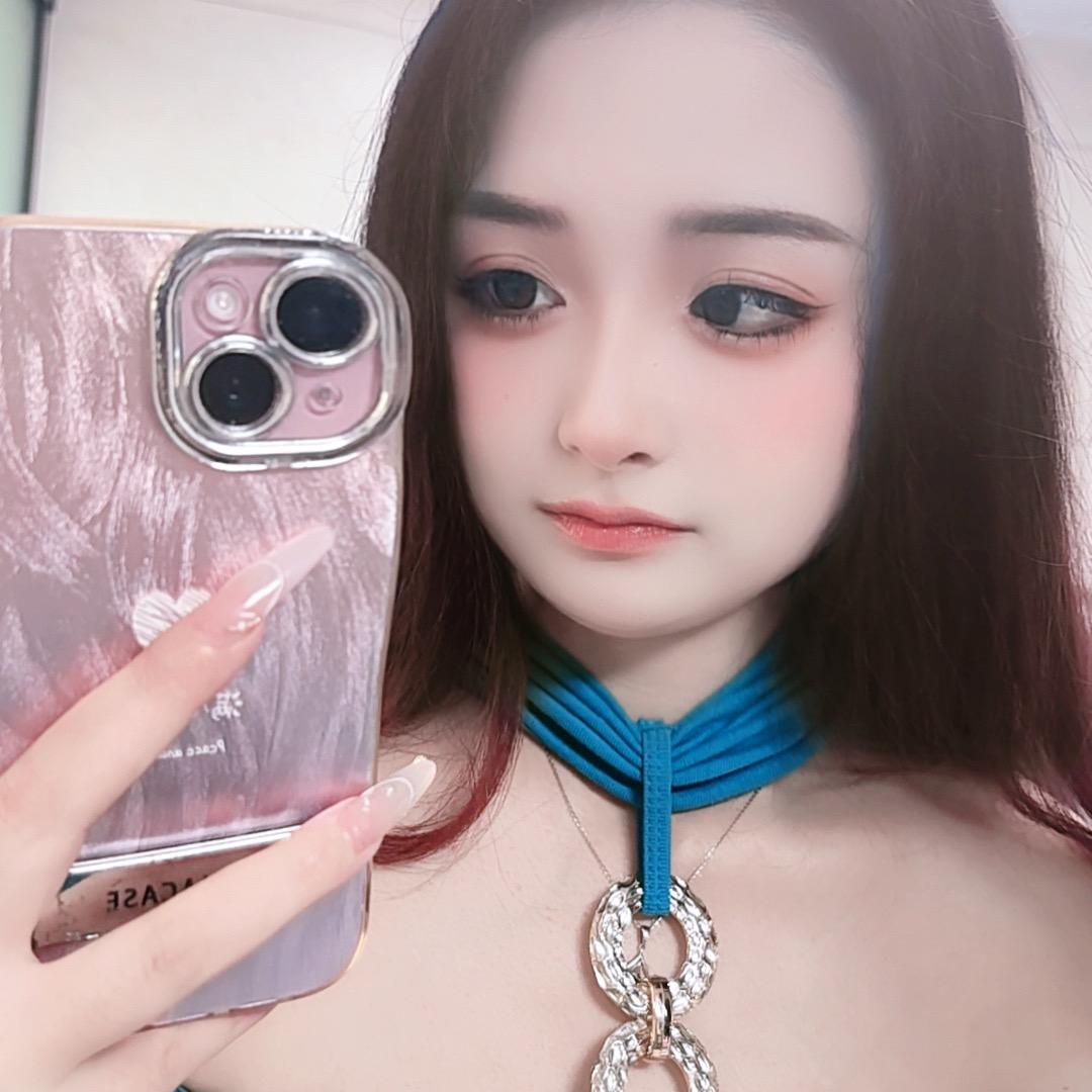 丹丹.