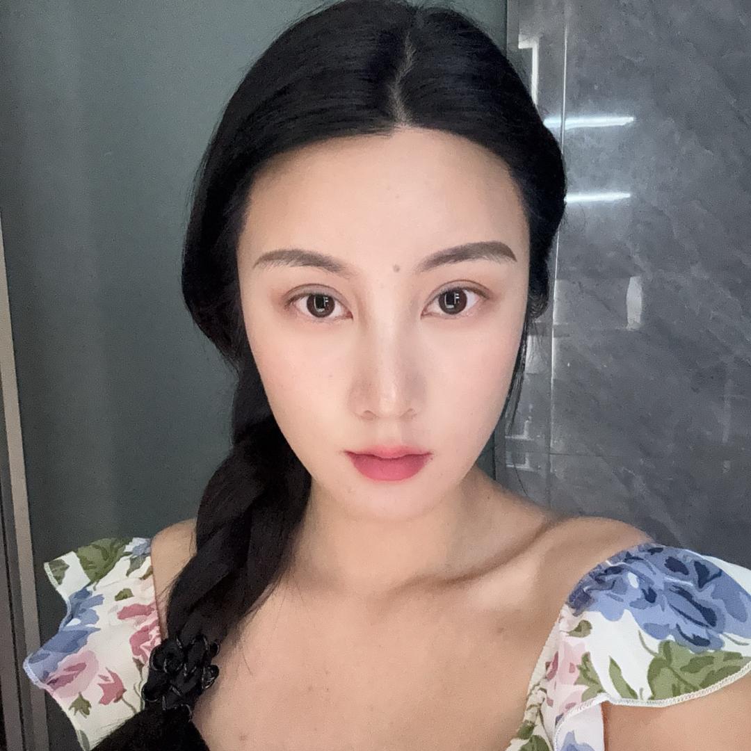 是笑笑啊