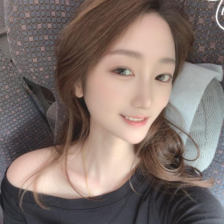 快乐的妞儿