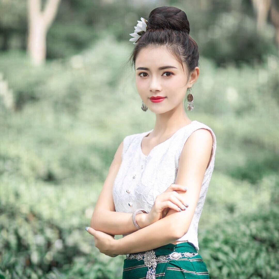 孟婉服饰