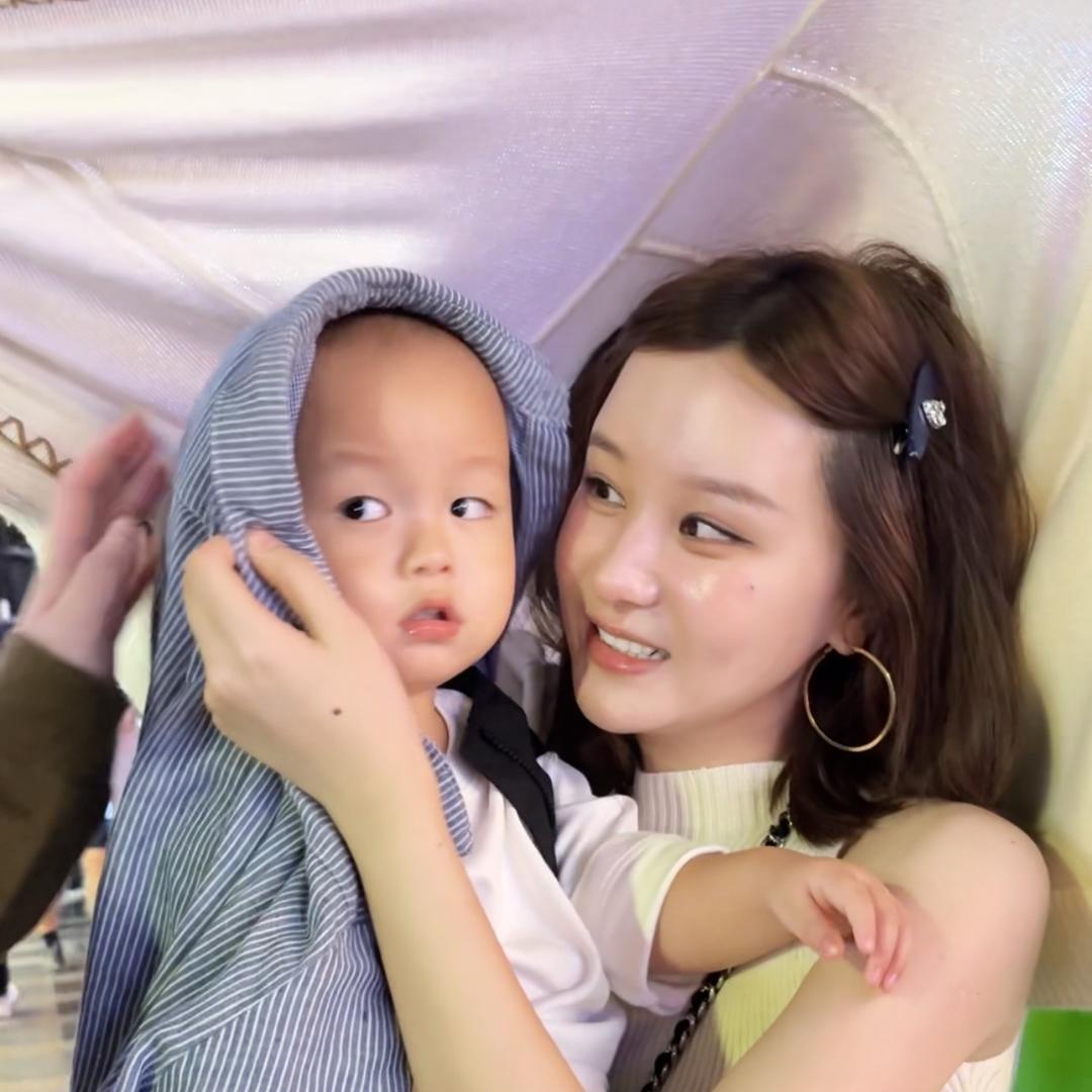 滕雨佳Amiu每周四早上9:30见！