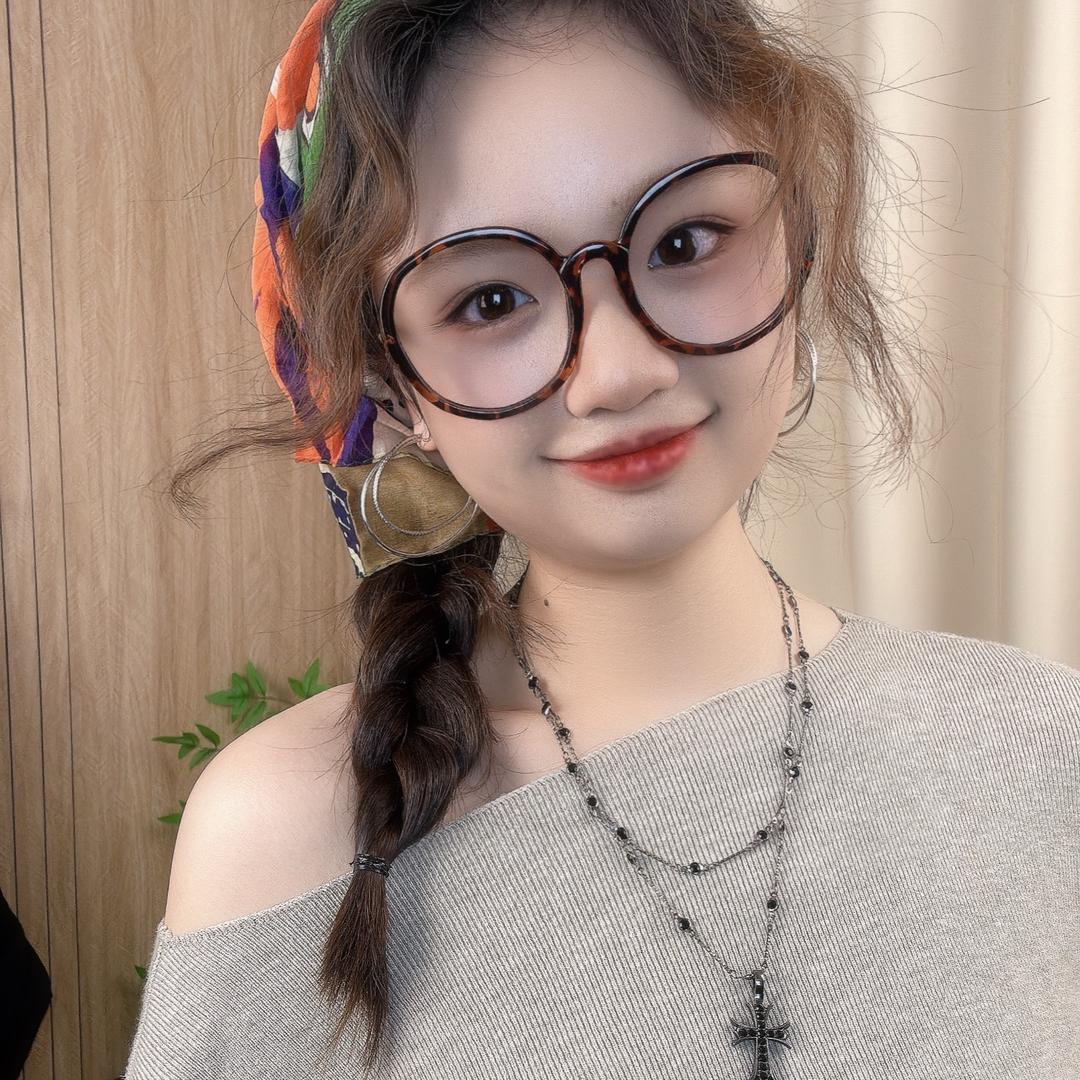 小鱼女装