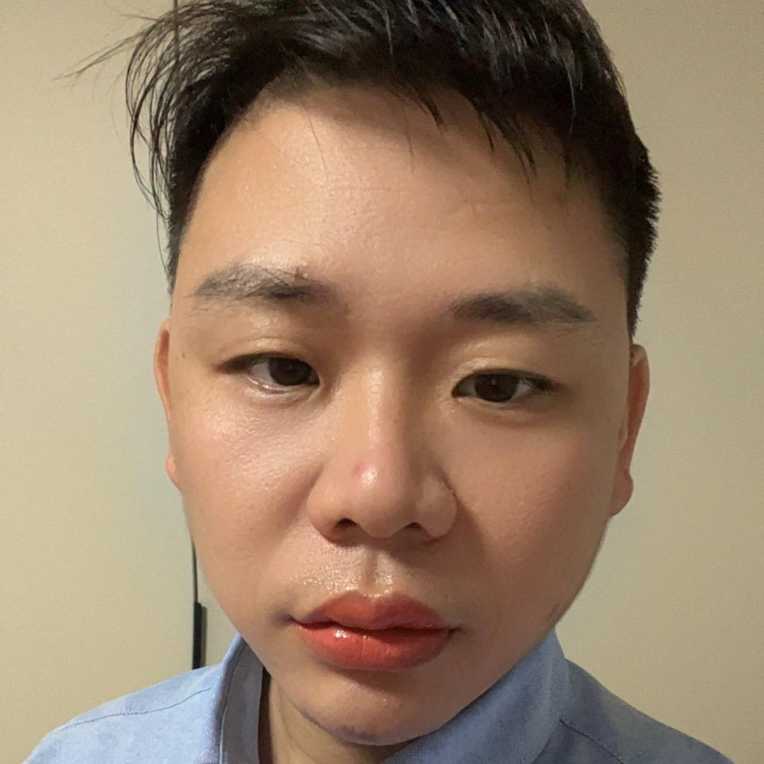 赖加龙
